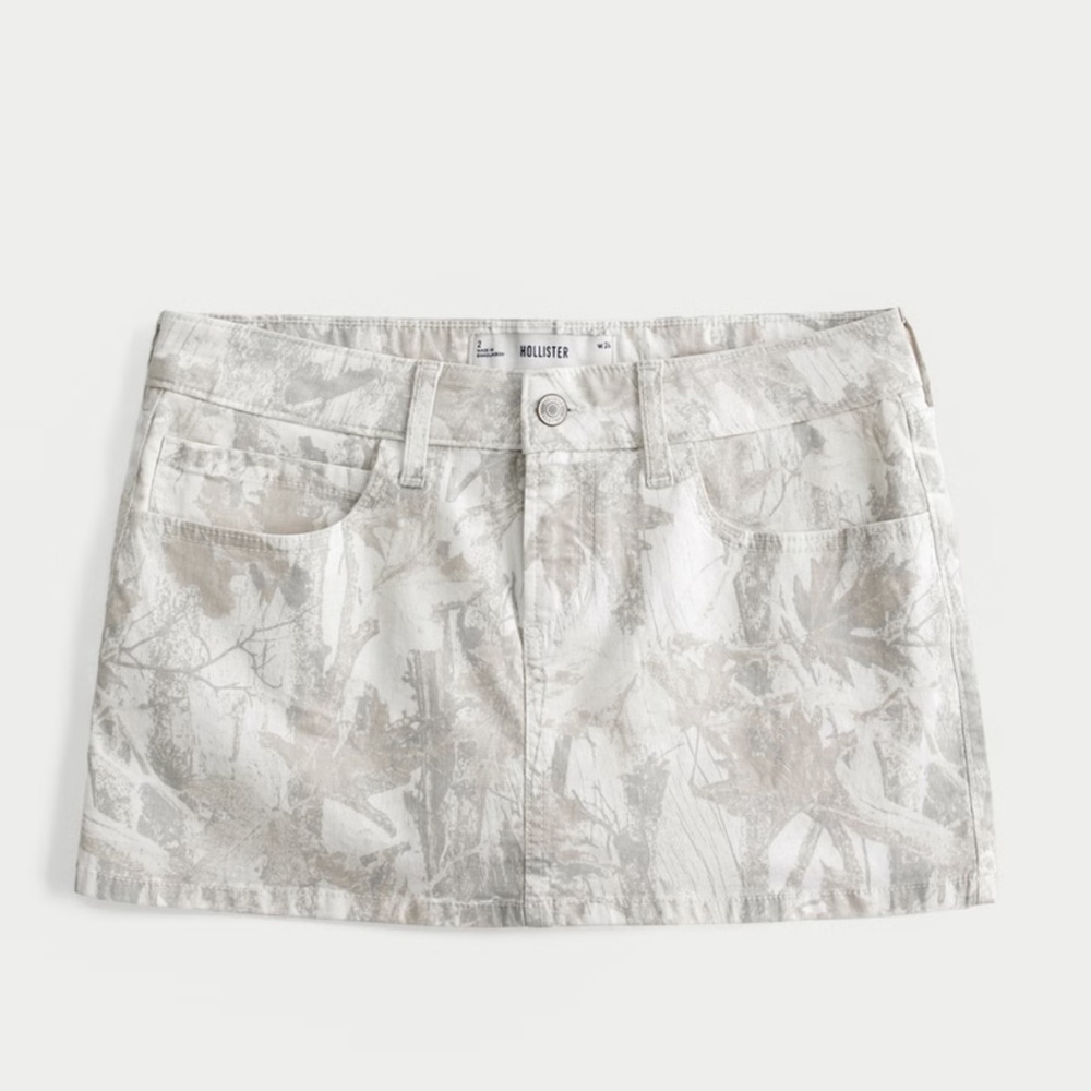 Low-Rise Camo Mini Skort